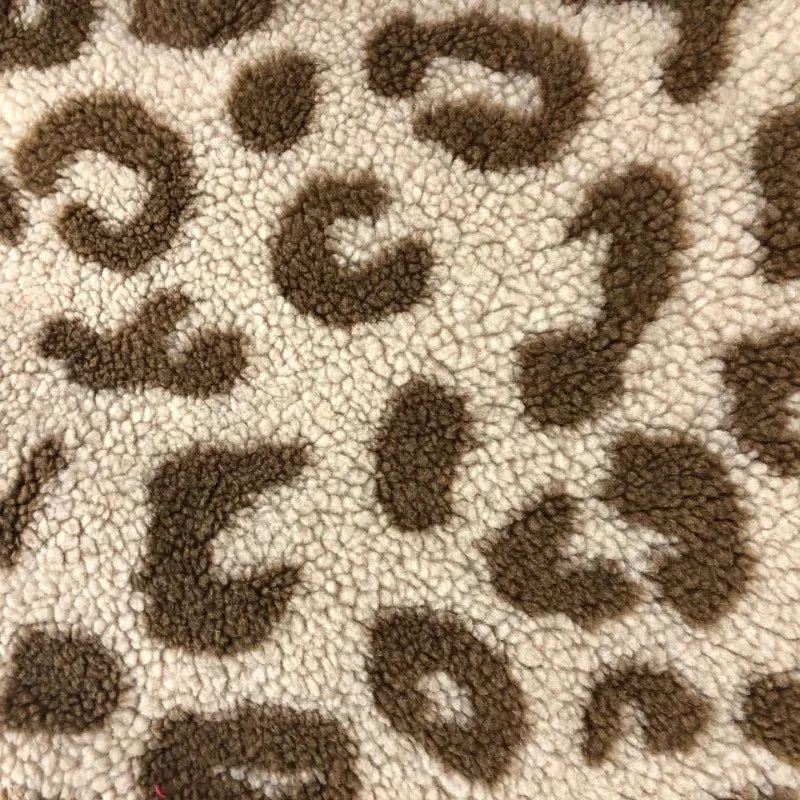 0.5m/1m/2m Lamb Velvet Leopard Print Jacquard Fabric For Warm Home Wear Coats Hoodies Pillow Bedding DIY Clothing FabricsTJ22440